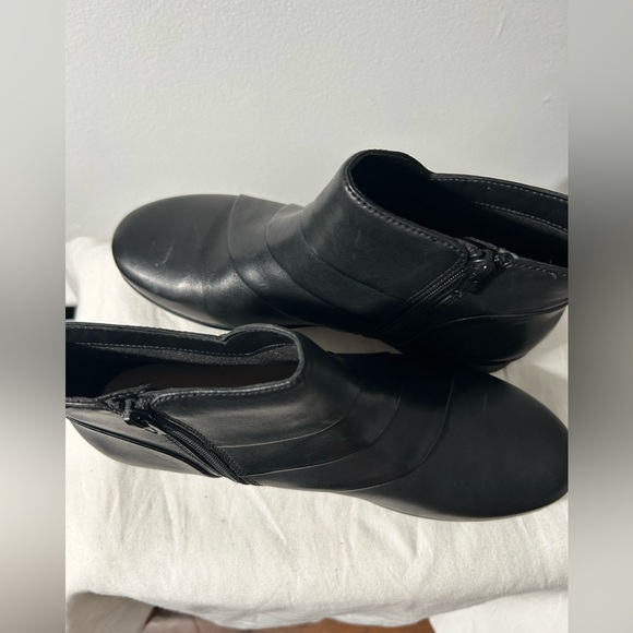Clarks Black Ankle Booties - Picture 8 of 10